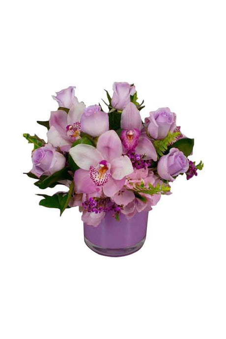 High-Quality Fake Flower Arrangement – Elegant Lifelike Artificial Floral Display in Vase for Home and Office Décor | Plantsworld.ae