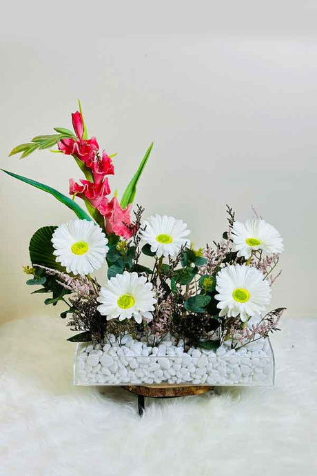 Blooming Flowers With Stunning Arrangement – Elegant Floral Display in Vase or Basket for Home Décor and Gifts | Plantsworld.ae