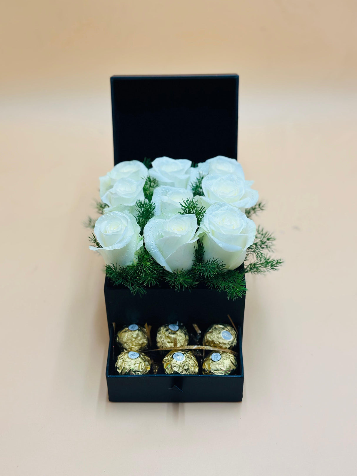 White Roses with Ferrero Rocher – Luxury Flower & Chocolate Gift Box