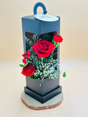 Be My Valentine Floral Gift – romantic bouquet of fresh flowers for Valentine’s Day UAE

