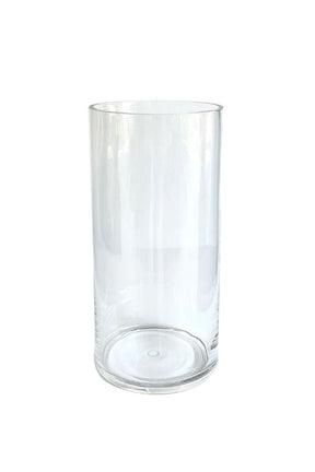 Elegant glass vase for décor
